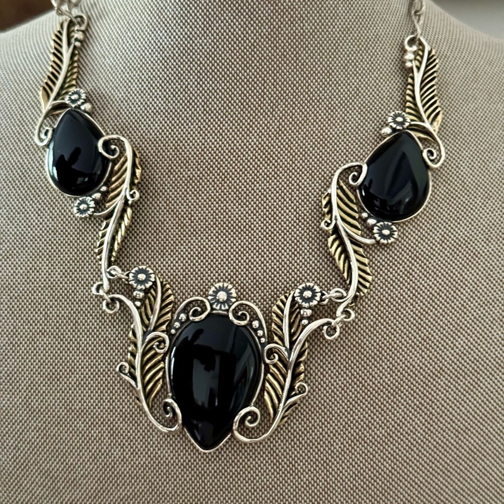 Carolyn Pollack Elegant Onyx and Sterling Silver and Brass Neckpiece.